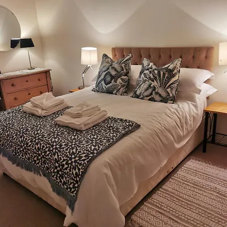 Newport Harbourside 2 Bed With Stunning Views Apartment *