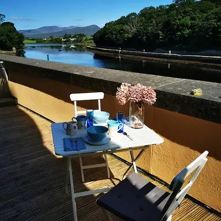 Newport Harbourside 2 Bed With Stunning Views